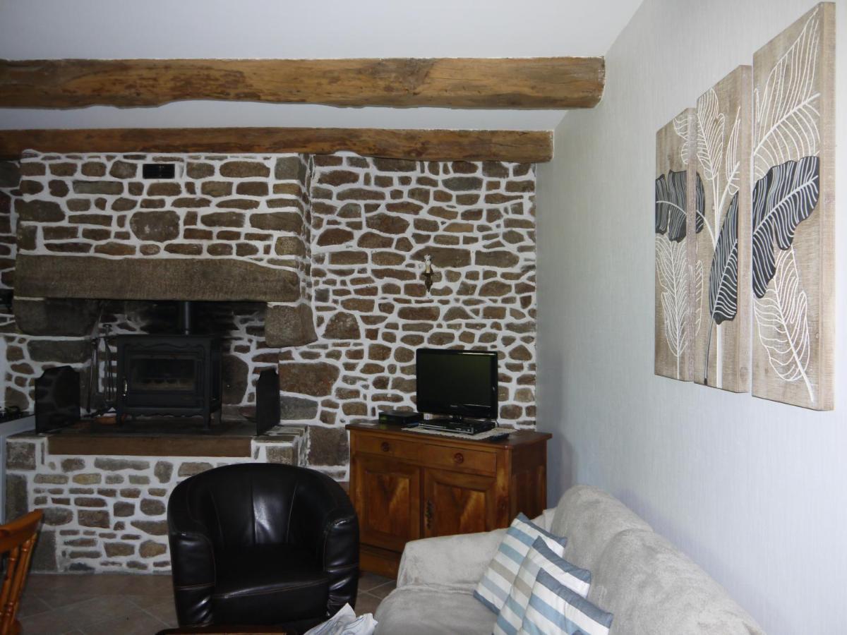 Gite Les Sageais Hotel Baguer-Morvan Exterior photo