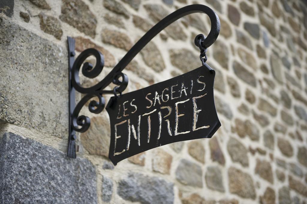 Gite Les Sageais Hotel Baguer-Morvan Exterior photo